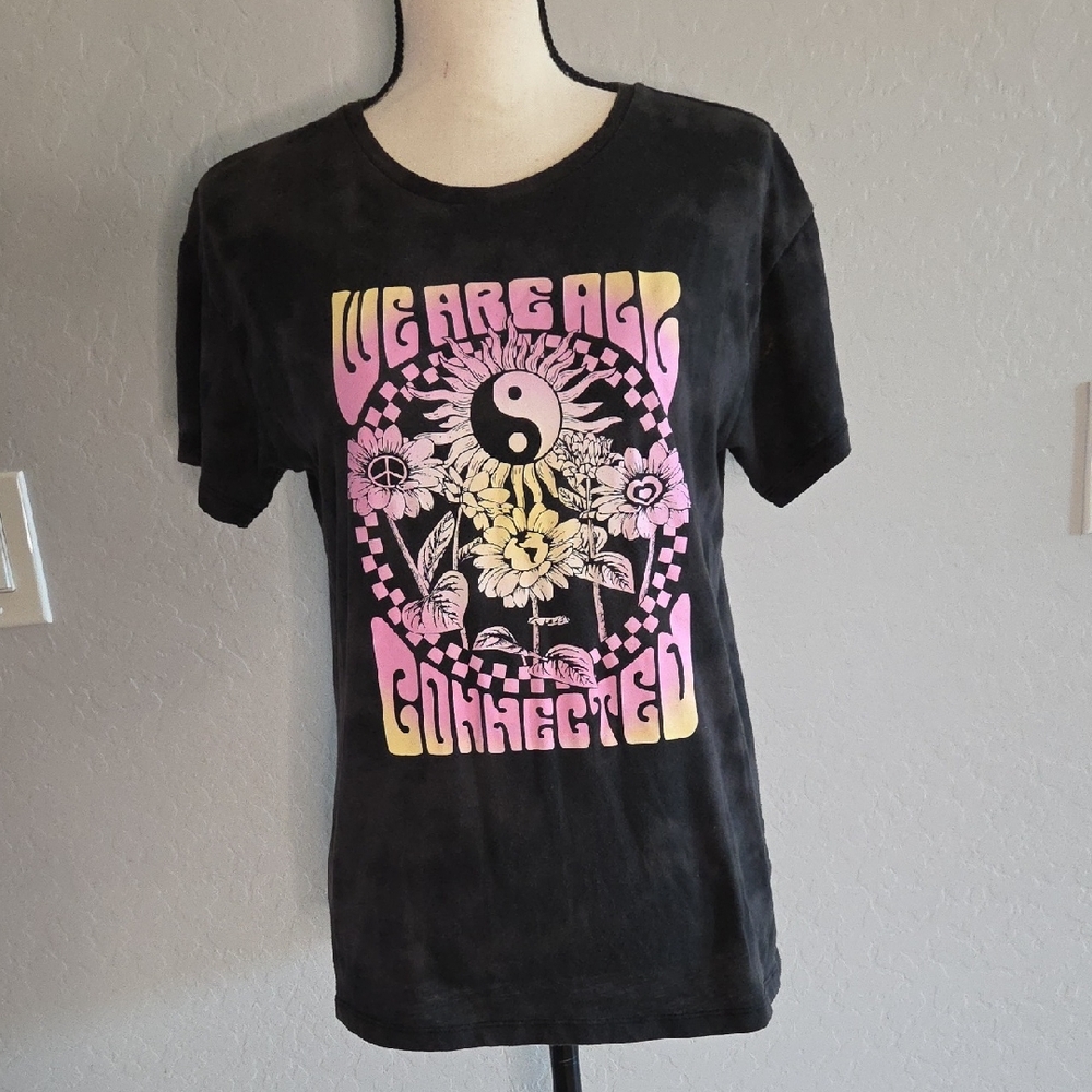 Wonder Nation Girl's Black Tee with Graphic Design Size XXL 18 Or Adult Small